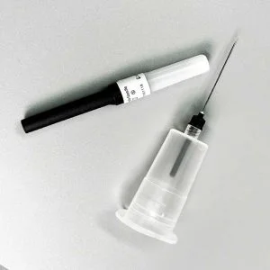 Disposable pen type multi sample blood collection needle