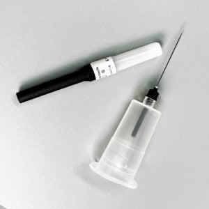 Vacuum tube pen type disposable blood sampling needle
